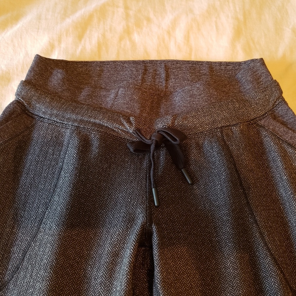 Lululemon joggers